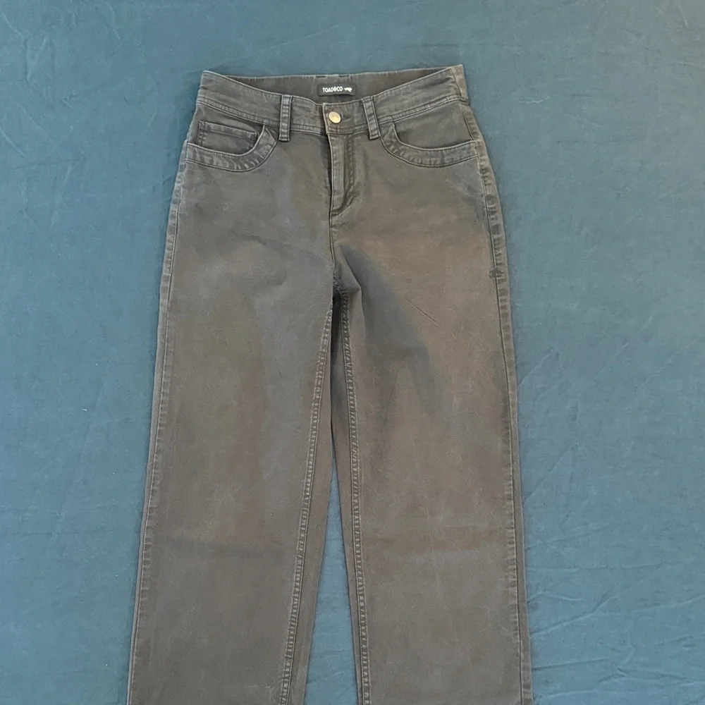 Toad & Co Earthworks Wide Leg Pant - grey/soot - size 2 - Picture 1 of 8